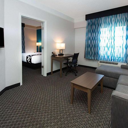 Hotel La Quinta By Wyndham Tampa Brandon Regency Park Extérieur photo