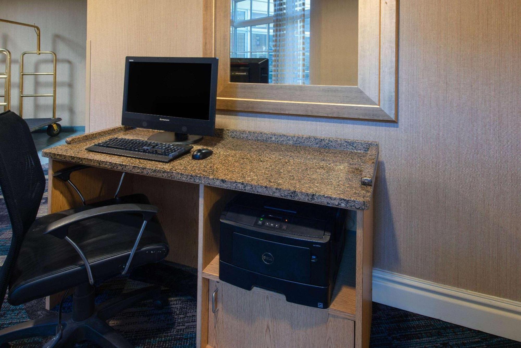 Hotel La Quinta By Wyndham Tampa Brandon Regency Park Extérieur photo